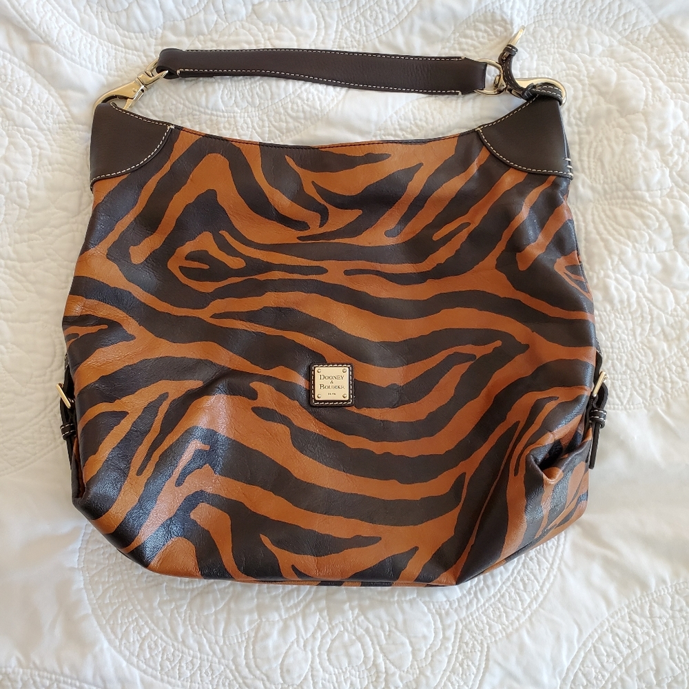 Dooney & Bourke medium sac